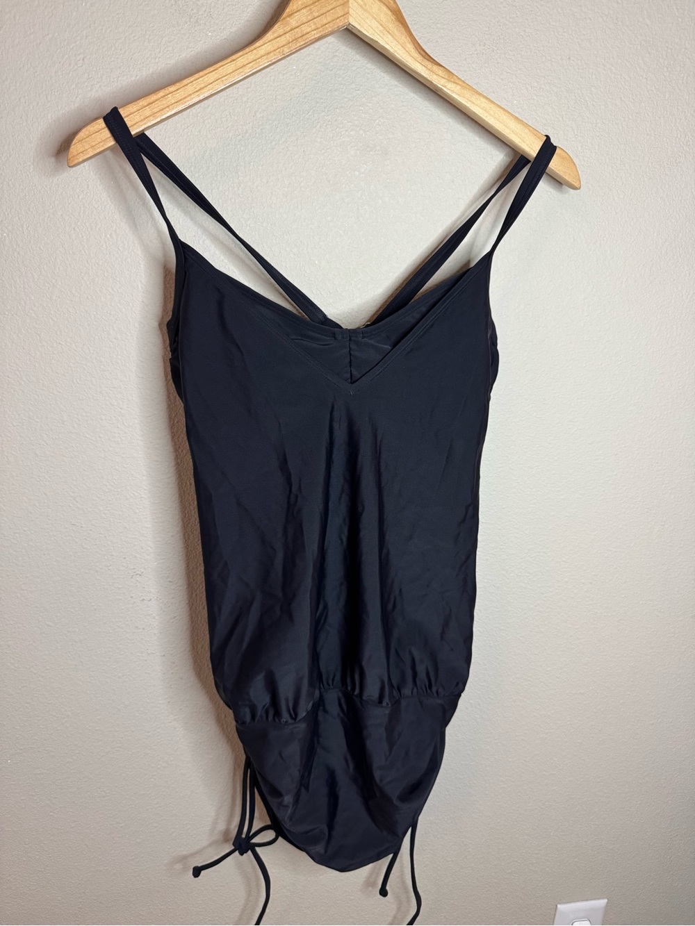 Athleta Black Tankini Swim TOP ONLY 34 B/C Underwire Ruched Side Adjustable